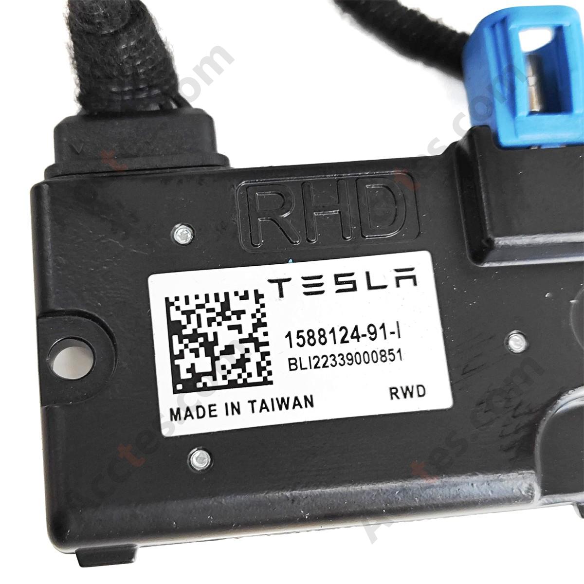 20202024 For Tesla Model Y Interior Camera  Infrared  Left Hand Drive 1588124-91-I
