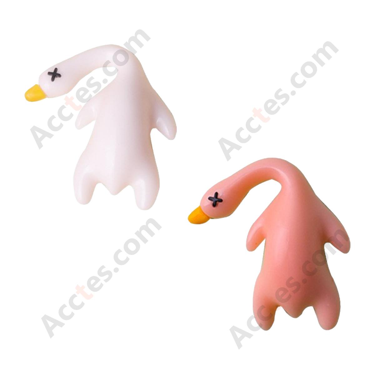 Small Size Color Changing Cartoon Duck Car Hanging Ornament with Lanyard & PP Bag