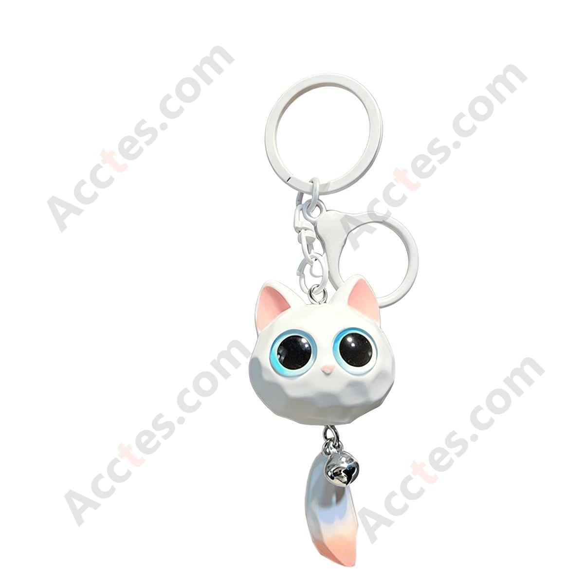 White 3D Resin Cute Big-Eyed Cat Head Car Keychain